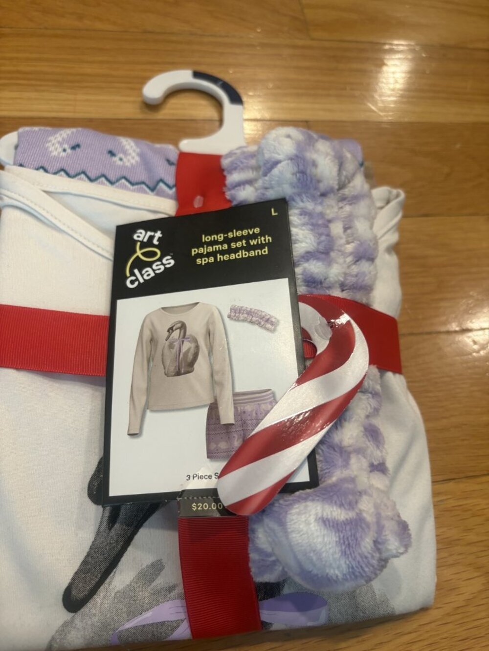 Art class Size Large (L) Long-Sleeve Pajama Set with Spa Headband - Picture 2 of 3